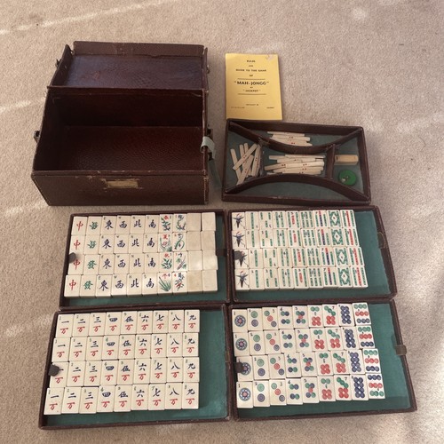 Vintage mahjong set - bone, &