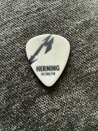 Metallica tour guitar pick - metallica,
