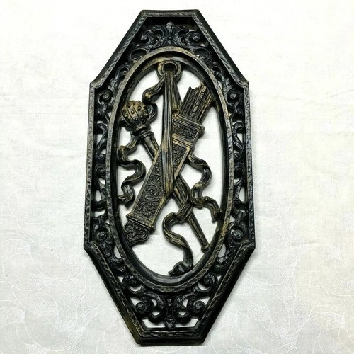 Syroco wall plaque - plaque, plastic