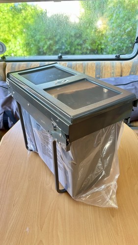 300mm under counter bin - 300mm, pull