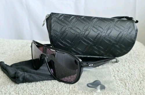 Oakley outpace sunglasses - oakley,