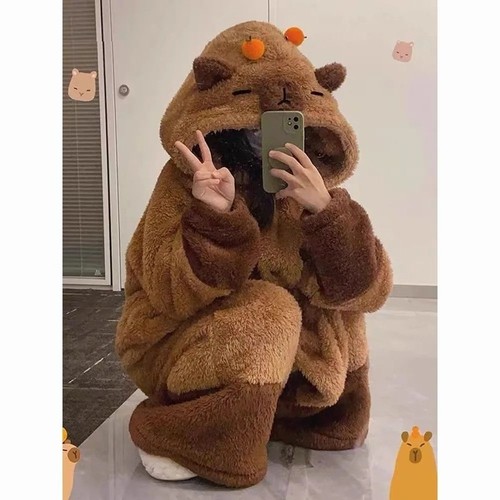 Winter capybara cosplay - winter,