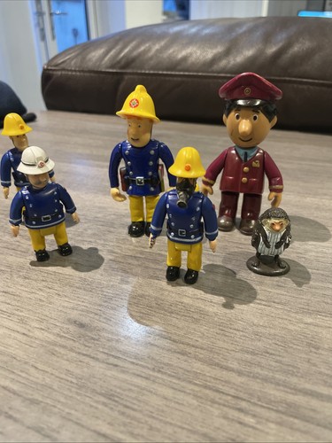 Fireman sam and other figures - fireman,