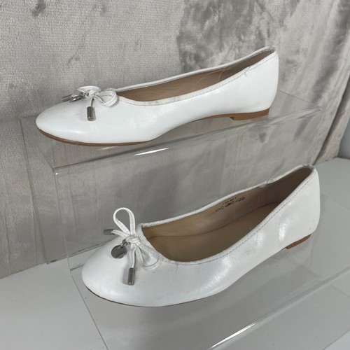 Graceland white bow - graceland, ballet