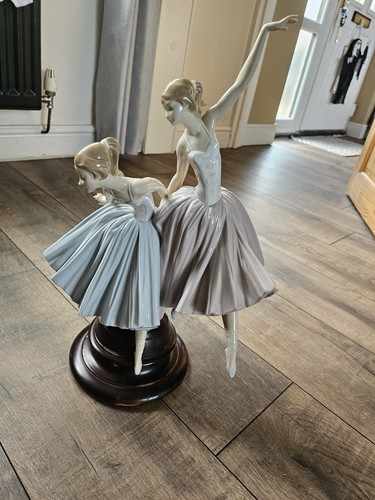 Large nao lladro figurines - lladro,