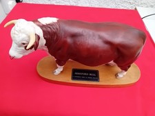 BESWICK CONNOISSEUR HEREFORD BULL ON PLINTH  WITH NOSE RING.