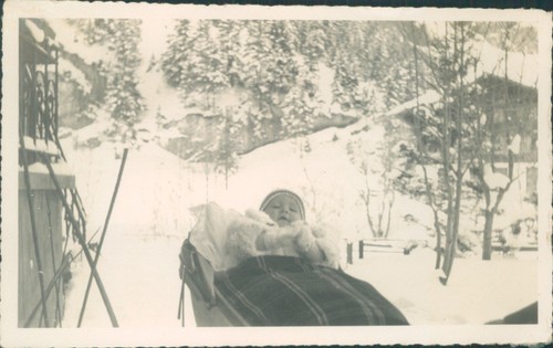 Photograph 1930 baby pram - photograph, in