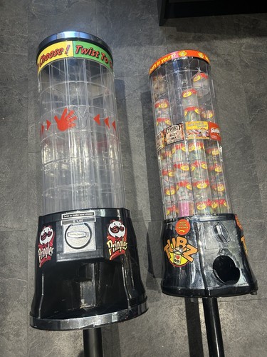 Tubz vending machines - machines, x2