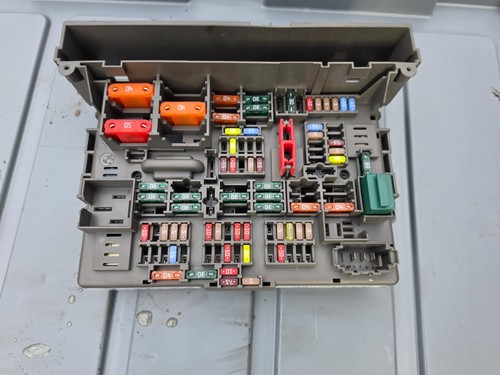 Front fuse box bmw - bmw, e87