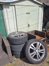 Mercedes E220  4 Wheels