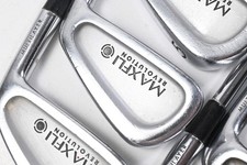 Maxfli Revolution Black Dot