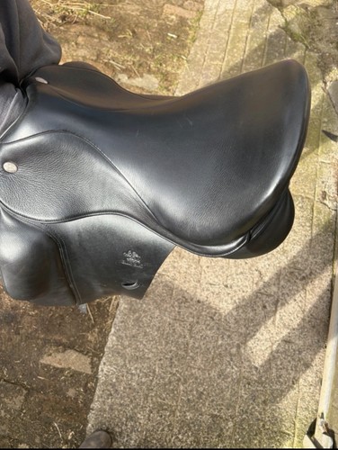 Fairfax classic dressage - classic,