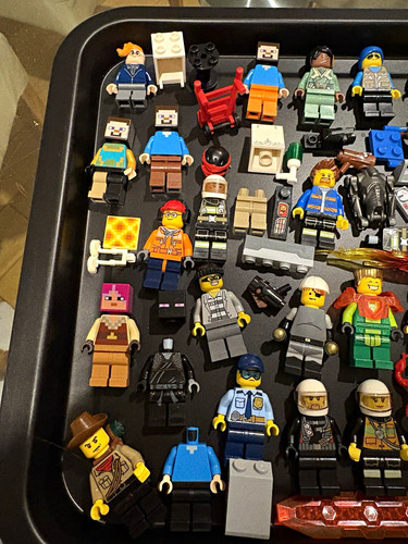 Lego minifigures job lot 197g - minifigures,