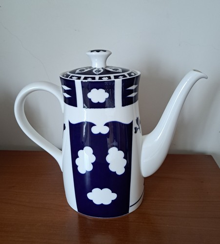 Royal crown devon bone china - royal,