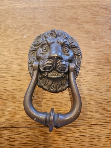 Vintage lions head - lions, door