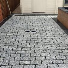 SILVER GRANITE COBBLES SAWN