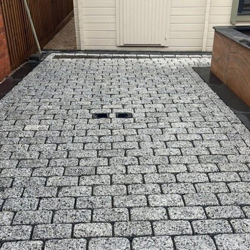 Silver granite cobbles - silver, sawn