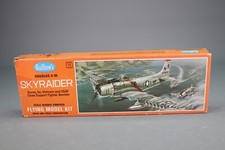 LP845 GUILLOW'S 904 Model Balsa 1/2" Douglas A-1H Skyraider Military Airplane