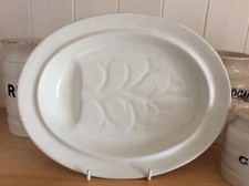 ANTIQUE BISHOP & STONIER FOOTED MEAT DISH WITH DRAINAGE GROOVES 1890s