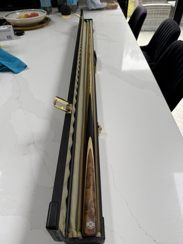 Piece trevor white cue - 1,