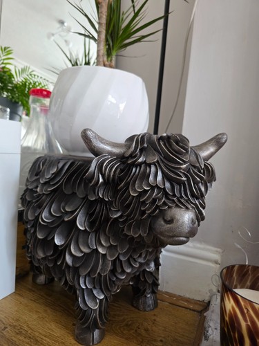 Bronze hamish resin side table - bronze,