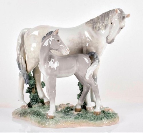 Lladro parent and child horse - lladro,