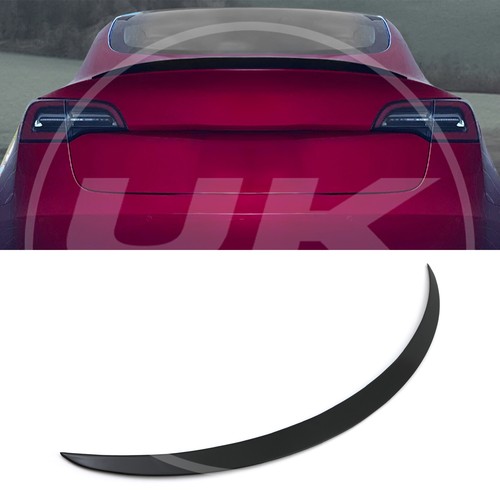 Gloss black rear boot spoiler - black,