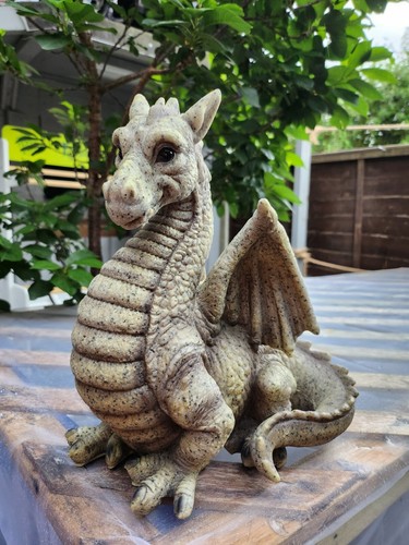 Stunning grey winged - grey, dragon