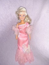 Vintage 1980's Sindy Doll with