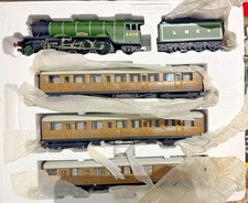 Hornby R1019 OO Gauge Flying