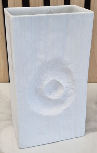Rosenthal vase studio - studio, line