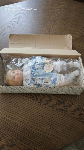 Alberon porcelain doll kelly - alberon,