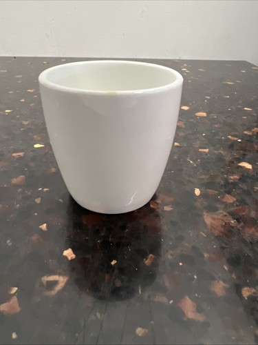 Stanley 1952 bone china egg - 1952,