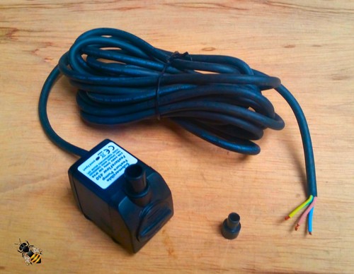 Water feature pump 450ltr - water,