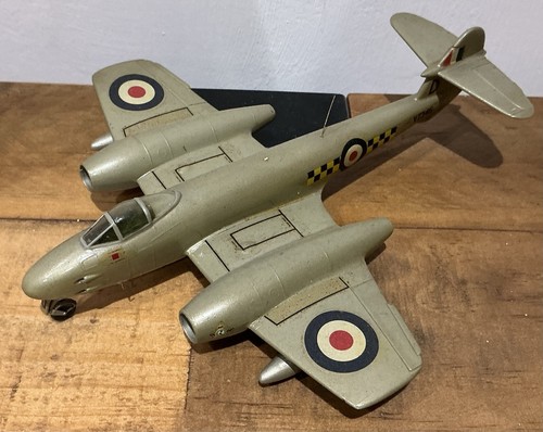 Scale gloster meteor - scale,