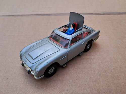 Corgi james bond 007 aston - bond,