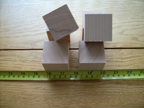 12x hardwood cubes wooden - cubes.,
