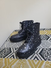 EUC Black Heavenly Feet