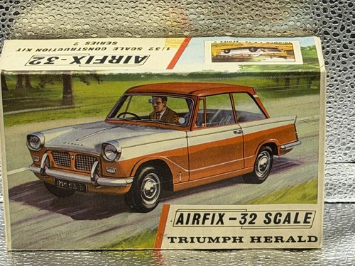 Airfix scale triumph - 32, herald