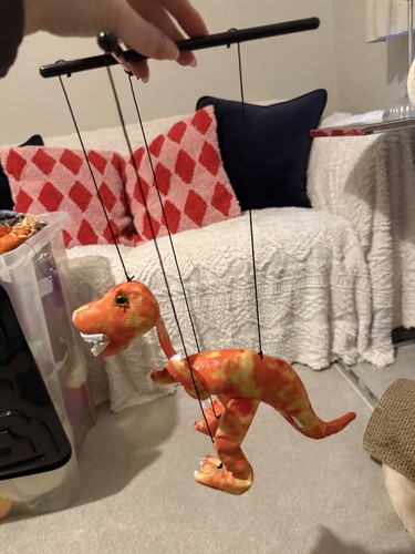 String puppet marionette - string,