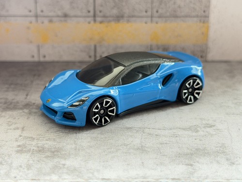 Hot wheels lotus emira new - hot,