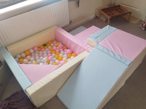 Soft play ball pit - ball, climbing