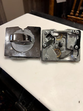 1 x COIN MECH 2 x £1 (£2)