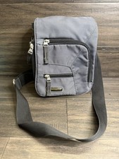 SWISSGEAR Sling Crossbody Shoulder Bag Expandable Pocket Zipper Magnet, Used