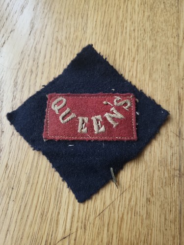 Ww1 queens regiment pith - queens,