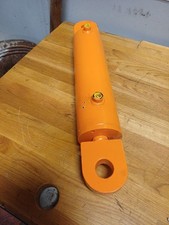 Hydraulic ram double acting