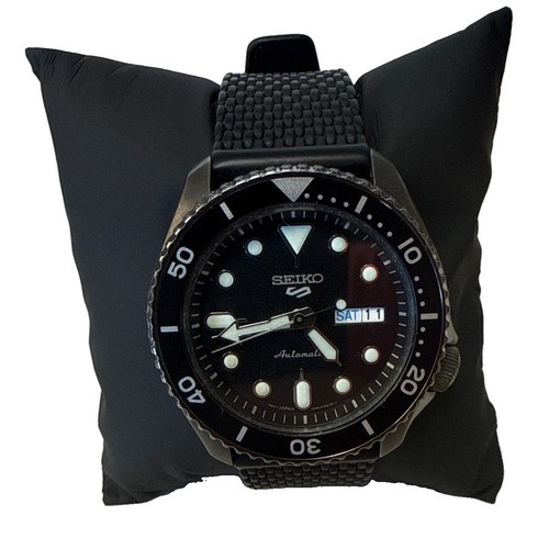 Seiko sports automatic gmt - seiko,