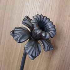 Steel Daffodil Garden Stake