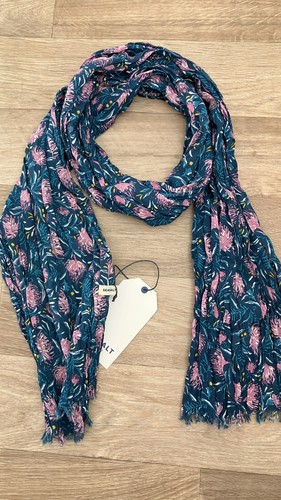 Bnwt seasalt larissa scarf pin - bnwt,