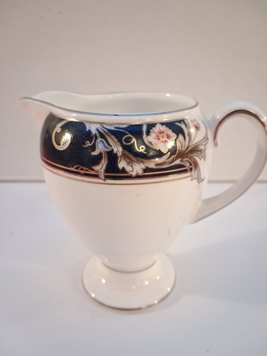 Wedgwood jug 10cm - wedgwood,